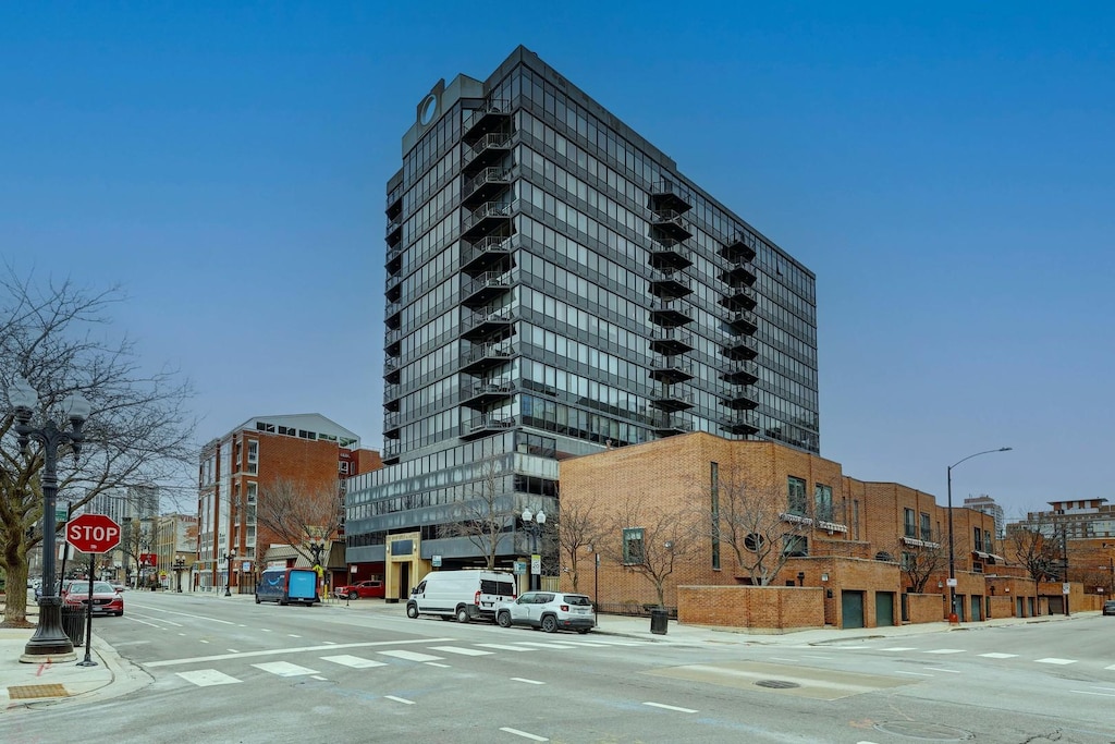 1309 N Wells St Unit 706, Chicago, IL 60610 - photo 1