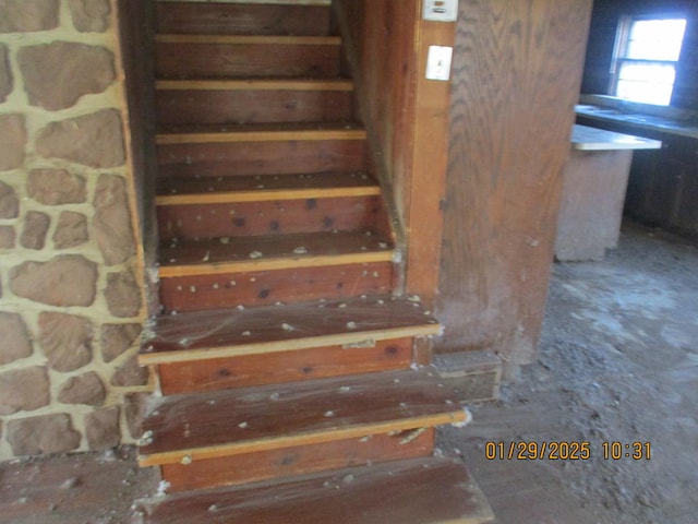 125 N Anderson Rd, New Lenox, IL 60451 - view of stairway