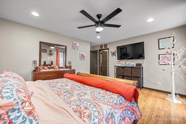 bedroom featuring baseboards, a ceiling fan, recessed lighting, and light wood-type flooring