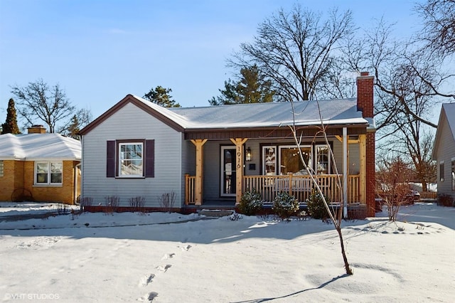 view of front facade with covered porch