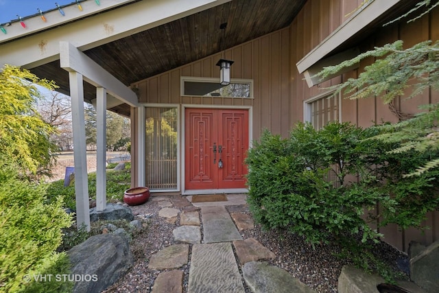 entrance to property with a porch