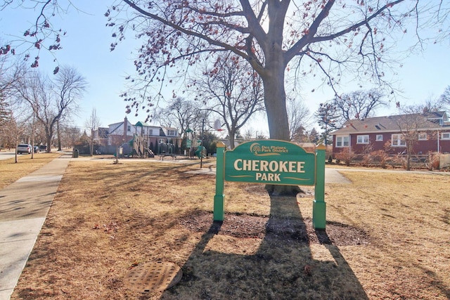 surrounding community with playground community