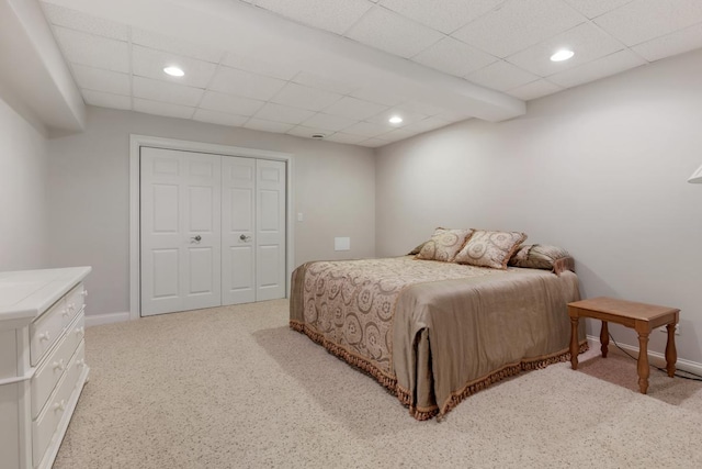 bedroom with carpet floors, baseboards, and recessed lighting