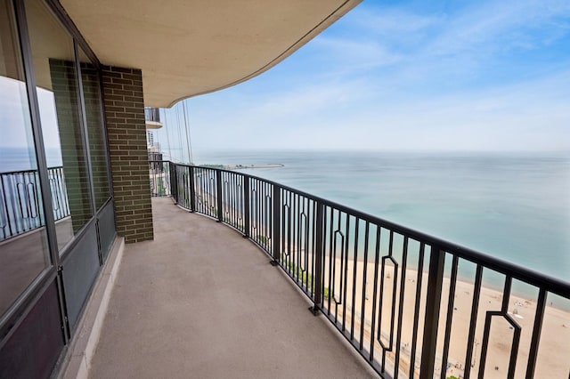 1040 N Lake Shore Dr Unit 34C, Chicago, IL 60611 - balcony featuring a water view