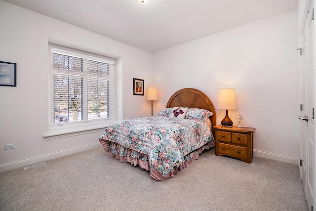 bedroom with carpet flooring