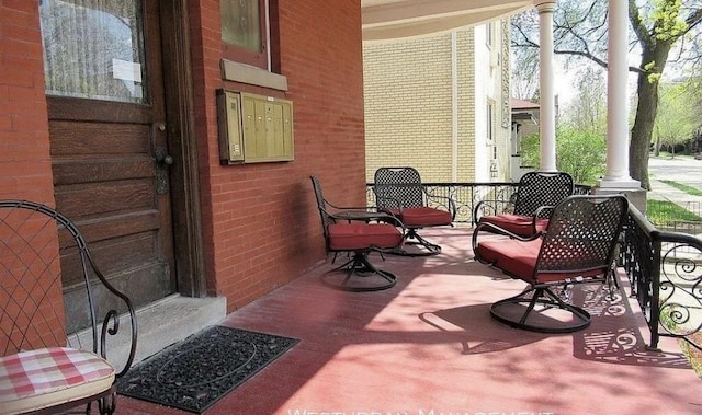 420 N Marion St, Oak Park, IL 60302 - view of patio featuring covered porch