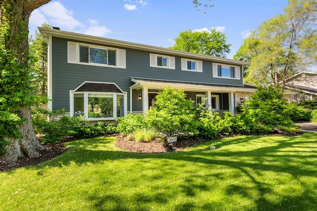 view of front of property with a front yard