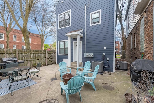 2239 W Cornelia Ave, Chicago, IL 60618 - photo 15