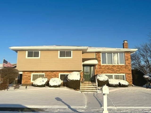 view of split foyer home