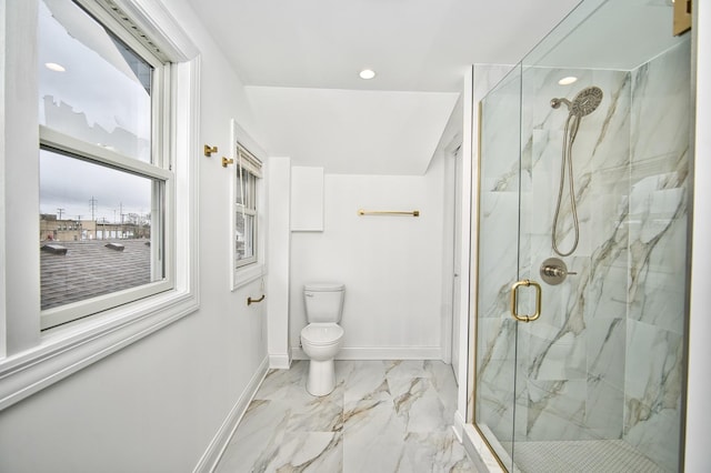 full bathroom featuring toilet, marble finish floor, recessed lighting, a marble finish shower, and baseboards