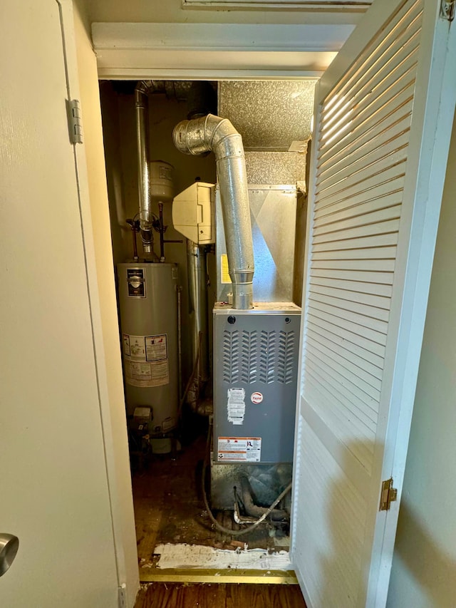 15126 S Sunset Dr, Dolton, IL 60419 - utility room with gas water heater