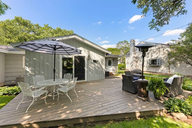 deck featuring outdoor dining space