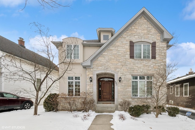 view of front of property featuring stucco siding