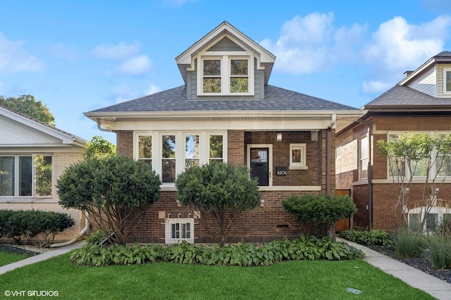 view of front of house featuring a front yard