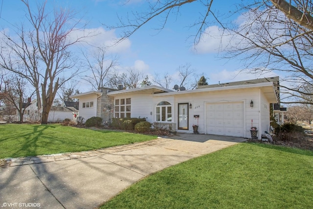 view of front of house featuring a front lawn, an attached garage, and driveway