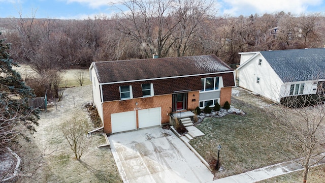 view of front of house with a garage