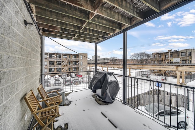 balcony featuring a grill