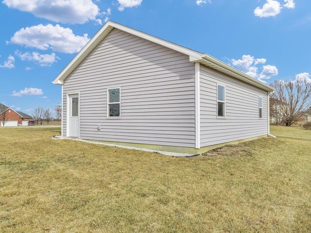 5 Fieldcrest Dr, Monticello, IL 61856 - view of side of property with a lawn