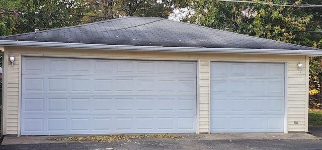 view of detached garage