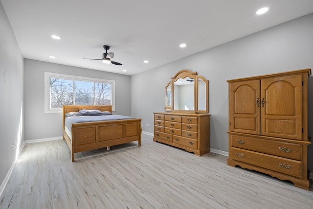 bedroom with light wood-style floors, recessed lighting, baseboards, and a ceiling fan