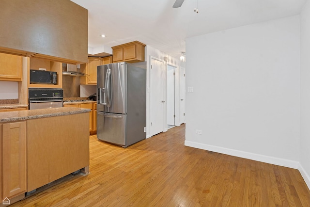 1652 W Jarvis Ave, Chicago, IL 60626 - kitchen with stainless steel fridge with ice dispenser, black microwave, oven, light wood finished floors, and baseboards