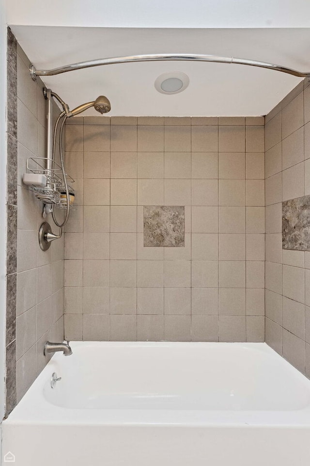 1652 W Jarvis Ave, Chicago, IL 60626 - full bath featuring bathing tub / shower combination