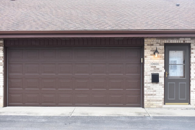 10600 Lynn Dr, Orland Park, IL 60467 - view of garage