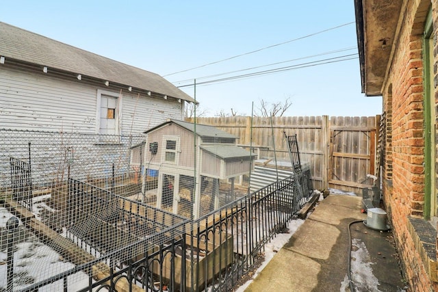 balcony featuring exterior structure