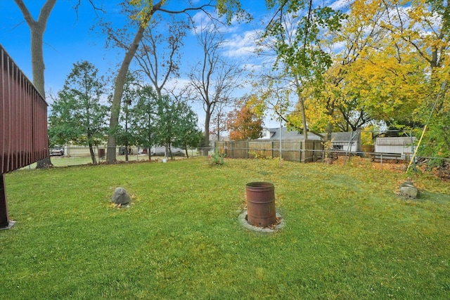 view of yard featuring fence