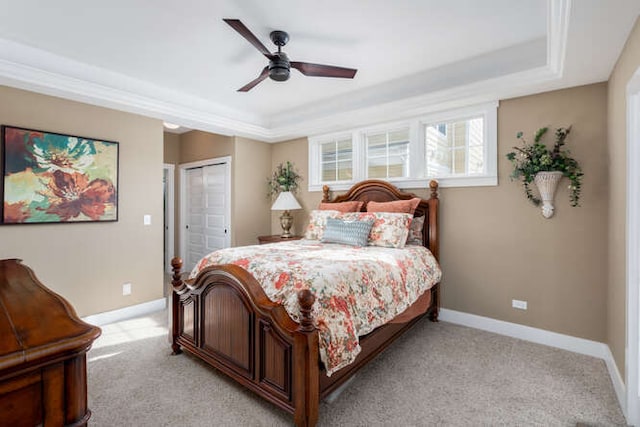 9 Cottage Grn, Ottawa, IL 61350 - bedroom featuring a ceiling fan, baseboards, and light carpet