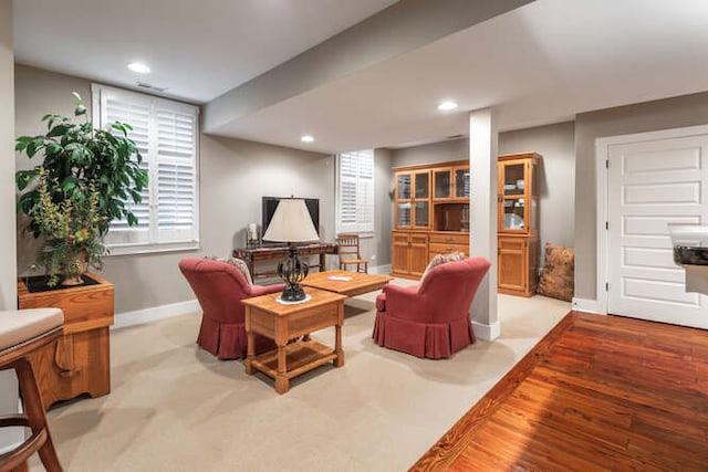 9 Cottage Grn, Ottawa, IL 61350 - living room featuring recessed lighting, wood finished floors, and baseboards
