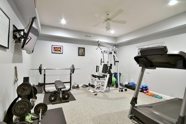 exercise area featuring ceiling fan, baseboards, and recessed lighting