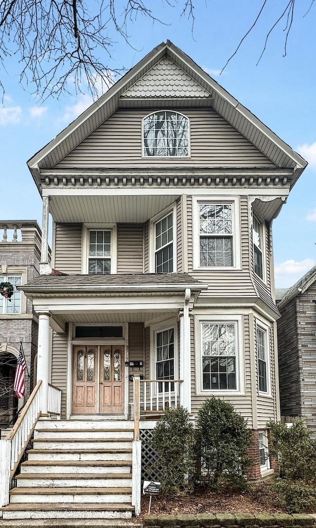 view of front facade featuring covered porch