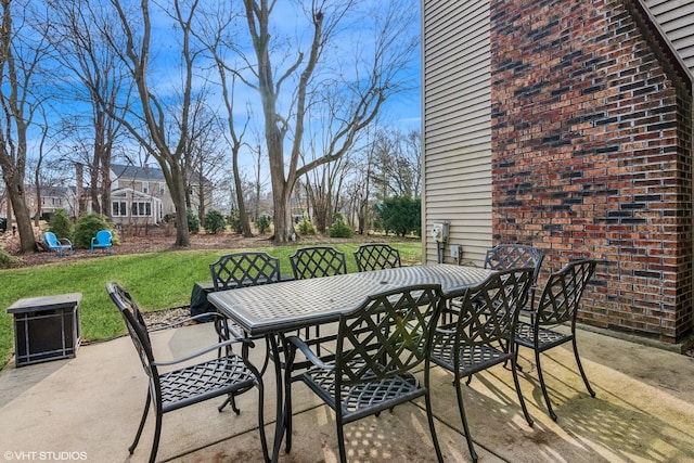 view of patio with outdoor dining space