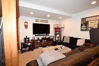living area with recessed lighting