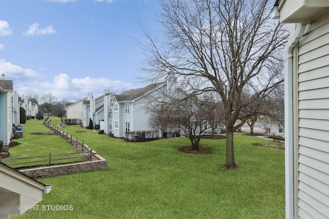 view of yard featuring a residential view