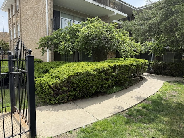 5920 S Kedzie Ave Unit 01, Chicago, IL 60629 - photo 1