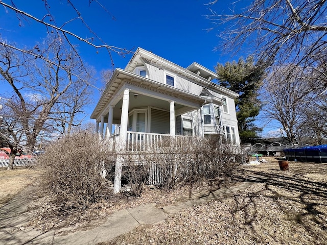 view of front of house featuring covered porch