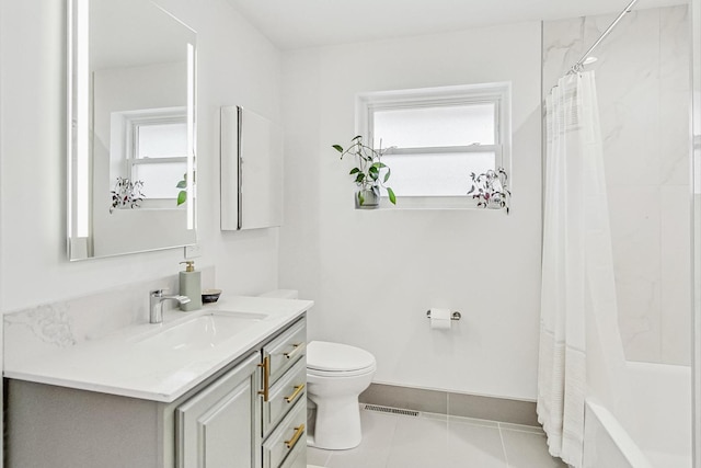 bathroom featuring visible vents, baseboards, toilet, shower / bathtub combination with curtain, and vanity