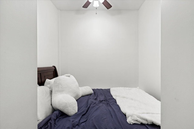 bedroom with a ceiling fan