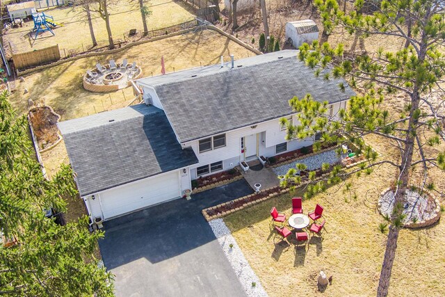 drone / aerial view with a residential view