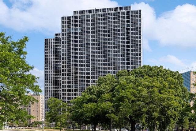 330 W Diversey Pkwy Unit 2108, Chicago, IL 60657 - photo 1