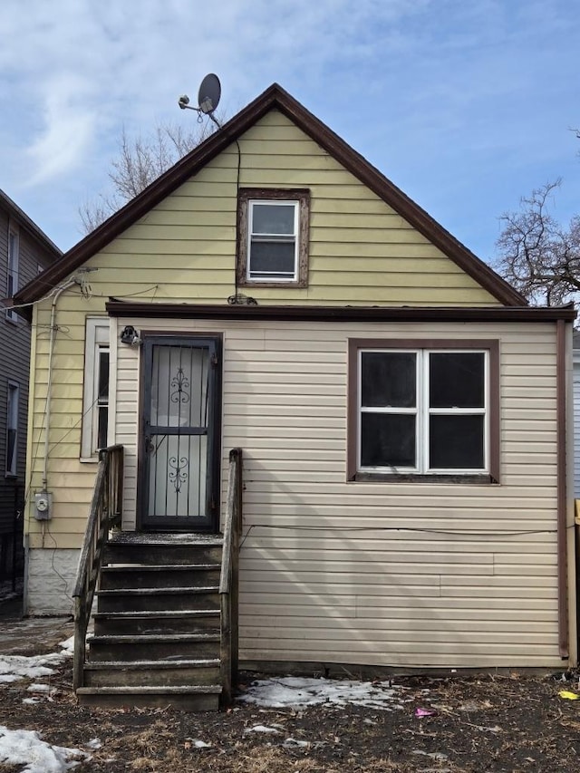 view of front of home featuring entry steps