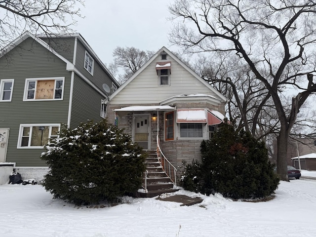 view of front facade with stone siding