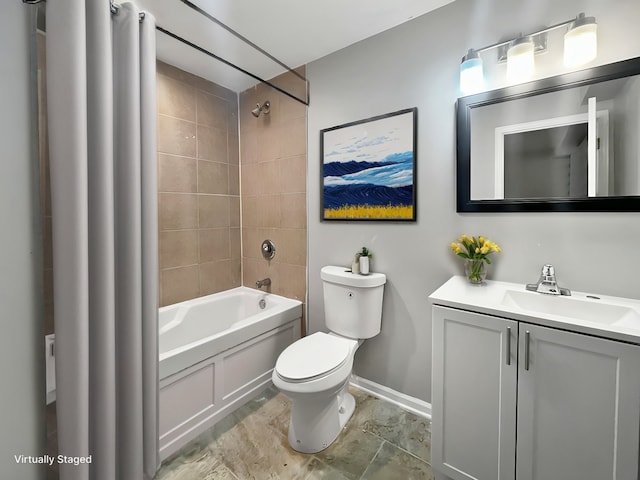 full bathroom with shower / bath combination with curtain, baseboards, vanity, and toilet