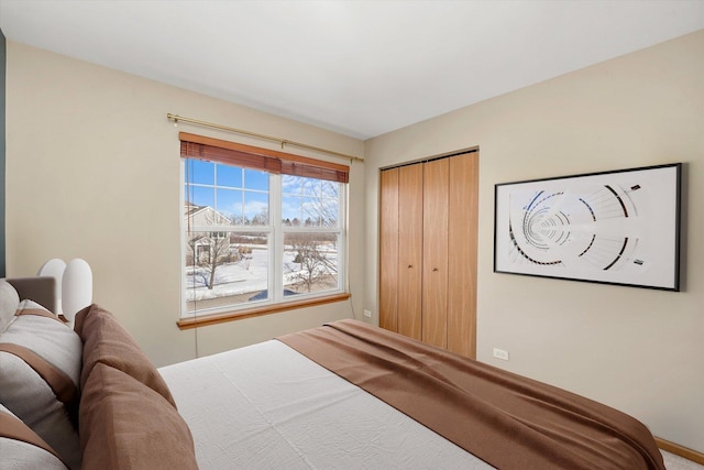 bedroom with a closet