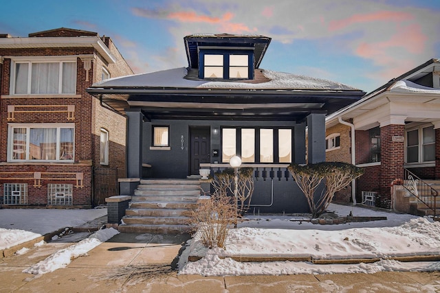 view of front of house featuring covered porch