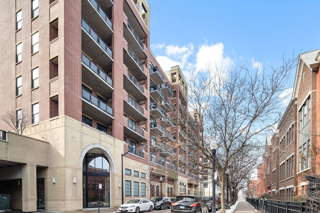 833 W 15th Pl Unit 508, Chicago, IL 60608 - view of building exterior