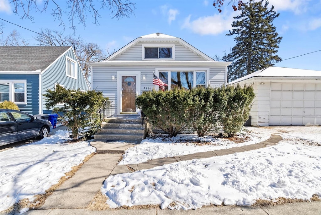 3907 Custer Ave, Lyons, IL 60534 - bungalow with a garage