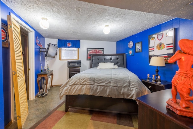 bedroom with a textured ceiling